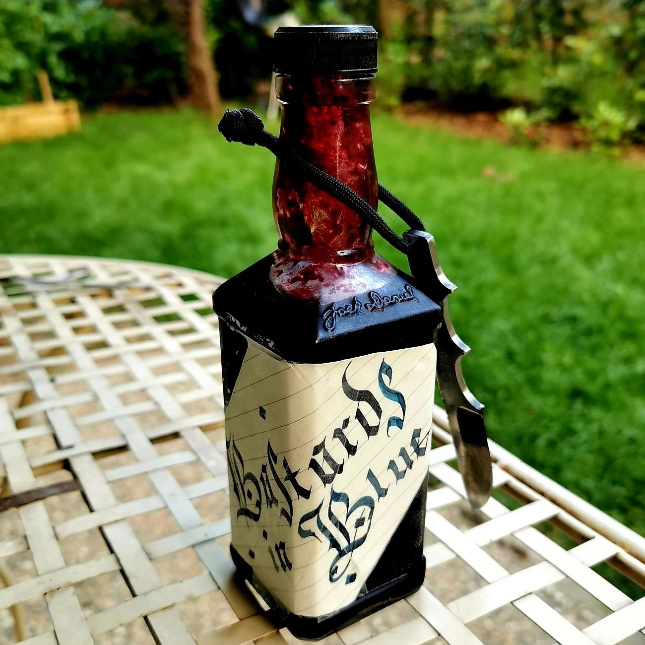 Sauce piquante Trinitad Moruga Myrtilles “Bastards in Blue” barbecueaddict
